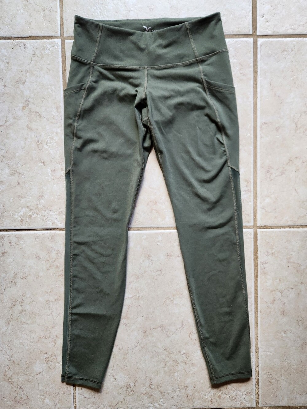 Old Navy Active Go-Dry Olive Green Mesh Pocket Leggings Medium